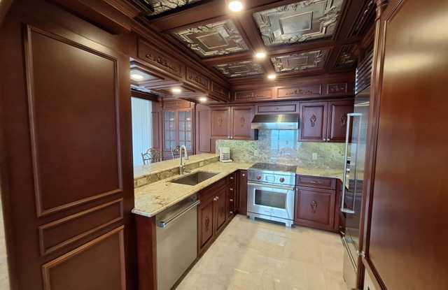 3400 N Ocean Drive Ph2, Singer Island, FL 33404