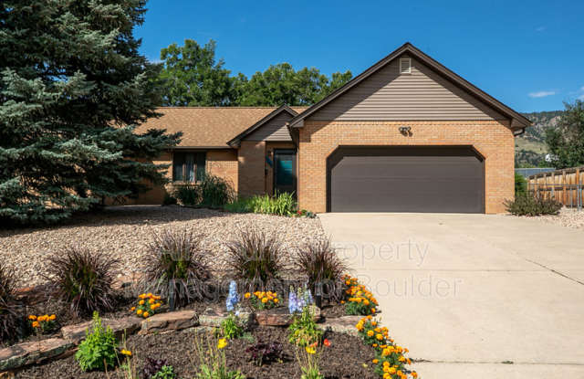 1740 Grape Ave