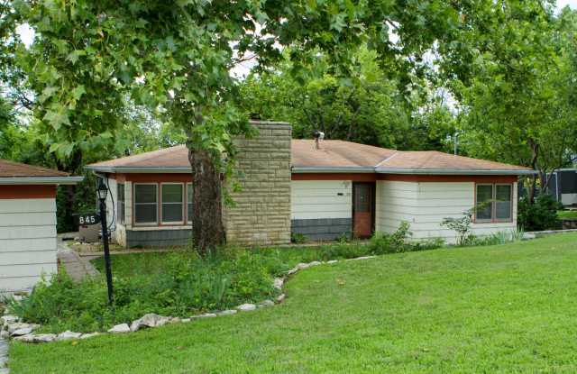 Cute Home Near Anneberg Park!