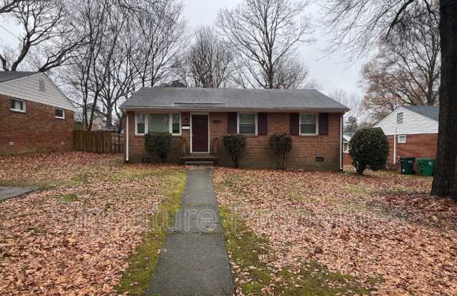 Photo of 208 North Cedar Avenue