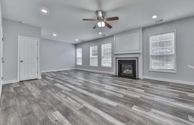 3745 Clear Lake Way NW