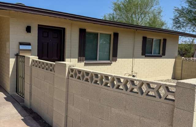 Photo of 1312 W 5TH Street