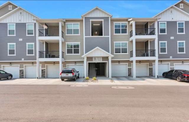 4234 W MCKELLEN Dr