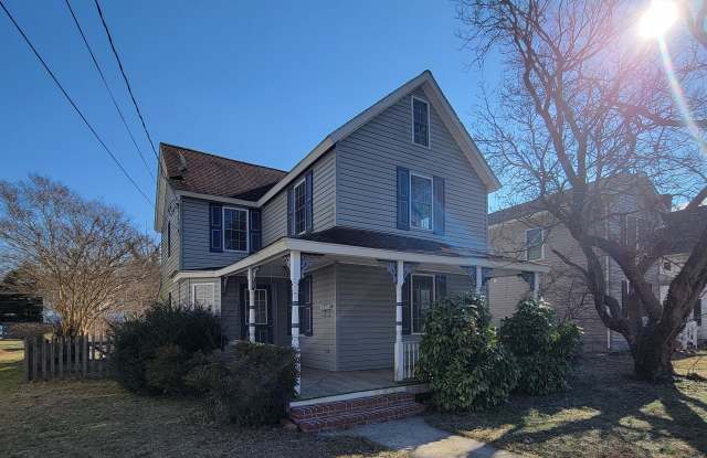 203 S Second St