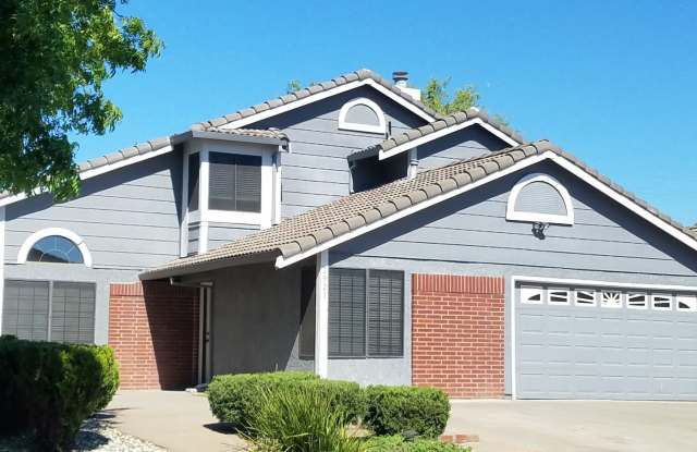 Shared Rental: PRIVATE BEDROOM/SHARED BATH - 2921 Cascade Circle, Fairfield, CA 94533