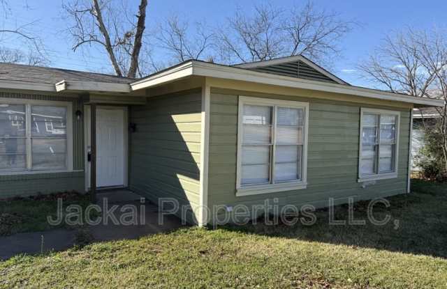 15 Macarthur Drive Unit B