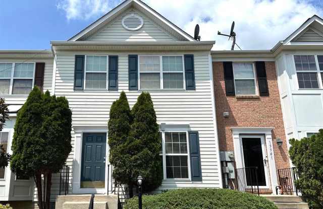 15503 KENNETT SQUARE Way