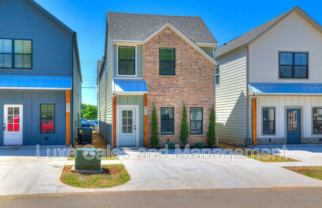 602 W. 2nd Street Suite 100