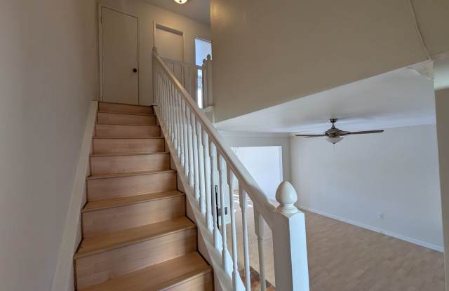 2 Bedroom Townhome with Balcony & Unbeatable Mission Valley Location!