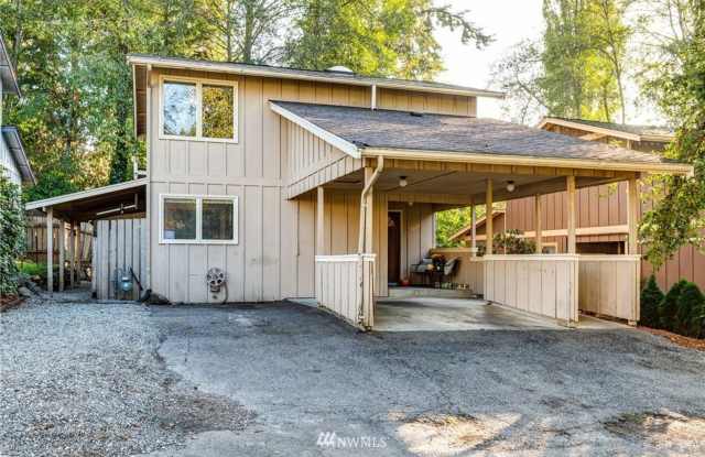 4 Bed, 2 Bath Home - Easy Access to I-5 and WWU