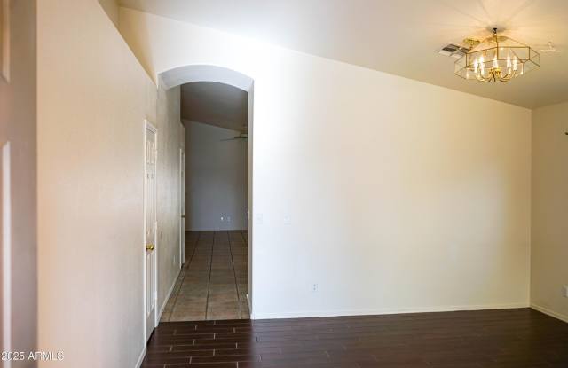 898 E MONTEREY Street