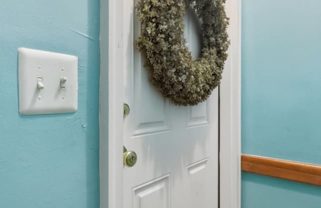 1412 LIGHT Street unit: 3