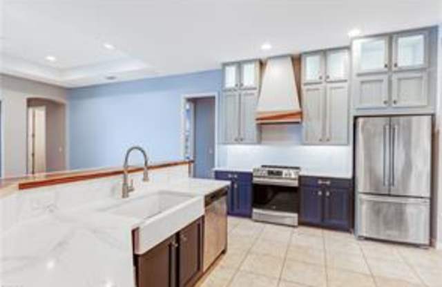 2538 Ashbury Circle