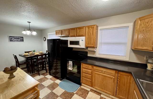 1005 21st Street South