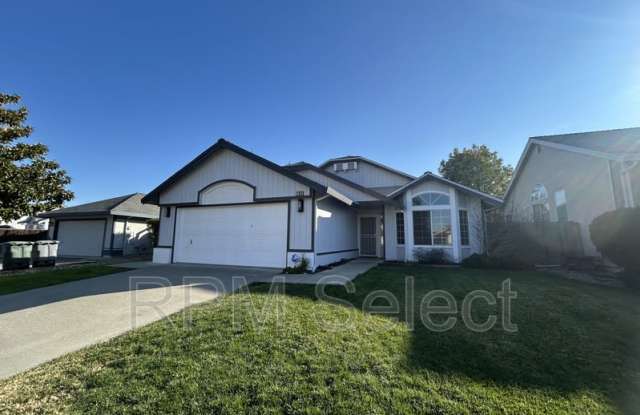 790 Bluebird Dr