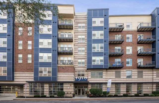 Photo of 1910 on Water