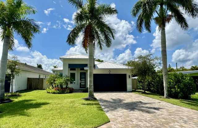 Photo of 670 101st Avenue North