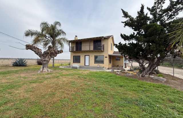 Country Home.  3 Bed 2 Bath