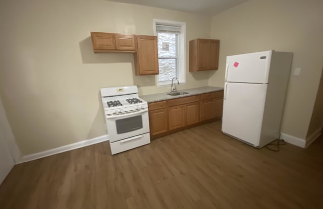 1446 1/2 Haddon Ave Apt A - 1446 1/2 Haddon Avenue, Camden, NJ 08103