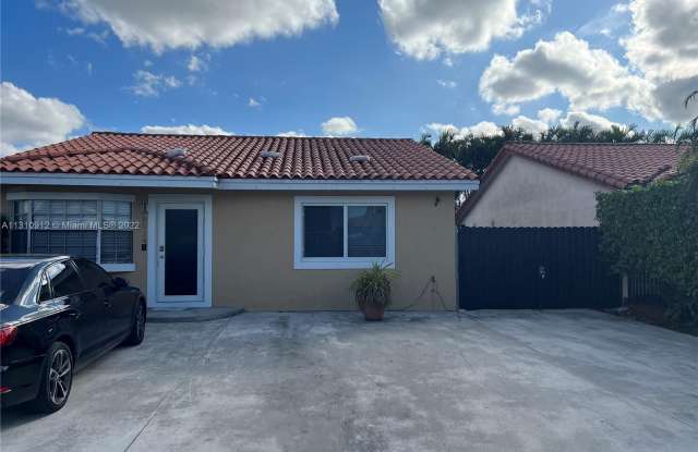 8924 NW 113th St - 8924 Northwest 113th Street, Hialeah Gardens, FL 33018