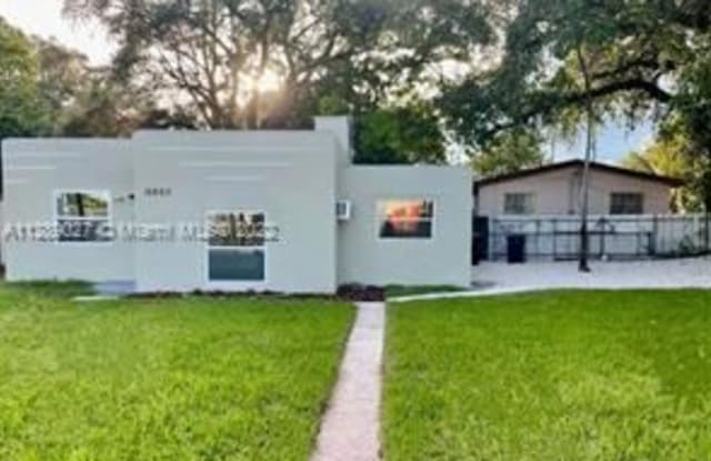 Single family - 16860 Northeast 3rd Court, North Miami Beach, FL 33162