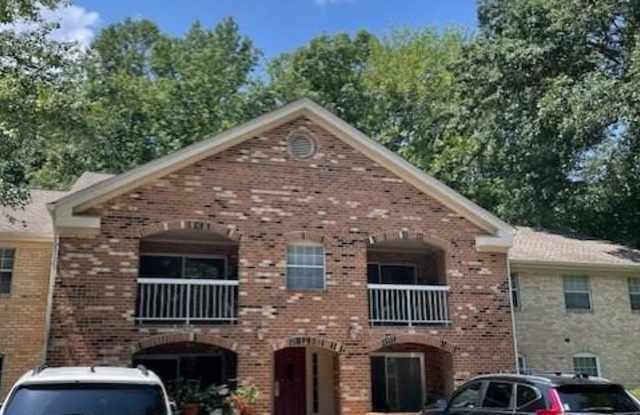 5900 COVE LANDING Road unit: 202