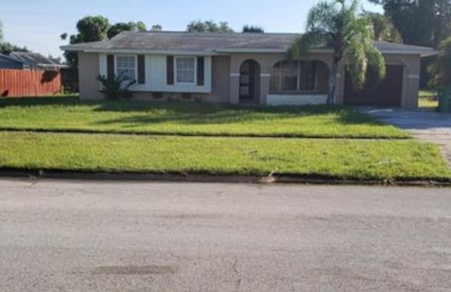 319 Northeast Camelot Drive - 319 Northeast Camelot Drive, Port St. Lucie, FL 34983