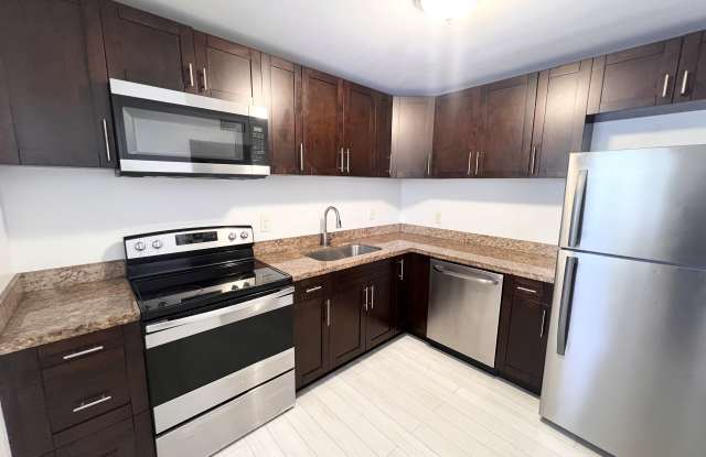 Photo of 5510 LAKEWOOD CIR N UNIT 522 - 1