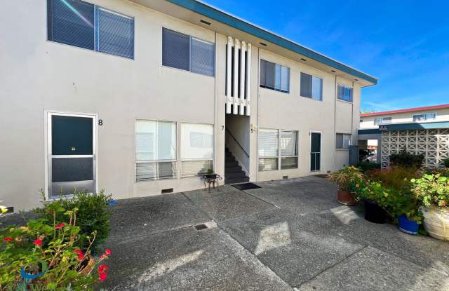 $2295 - 1 Bed 1 Bath Upstairs Apartment in Willow Glen