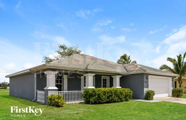 2203 Northeast 19th Place