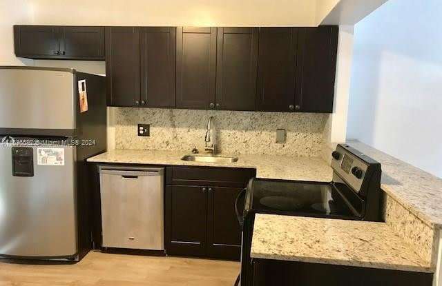 2442 SW 58