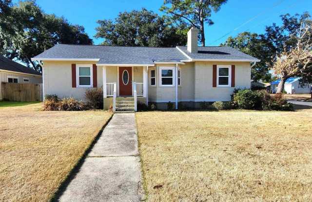 2781 N 16th Ave - 2781 North 16th Avenue, Pensacola, FL 32503