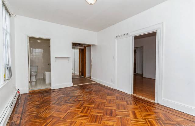 9312 Avenue M unit: 2