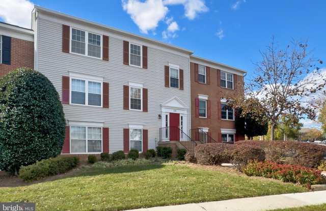 120 PROSPERITY Avenue SE unit: E