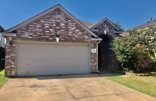 908 Gillon Drive - 908 Gillon Drive, Arlington, TX 76001