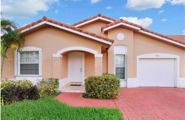 917 NW 128th Pl - 917 Northwest 128th Place, Tamiami, FL 33182