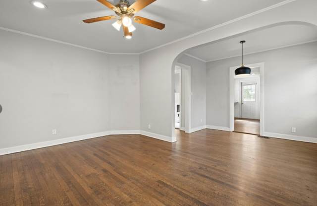 1027 17th Street North - 1