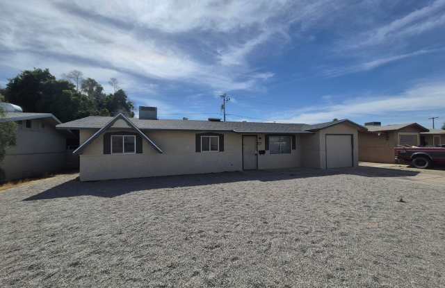 Large 4 Bed 2 Bath House