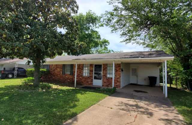 Southern Terrace - Just around the corner from Airline and Shed Road