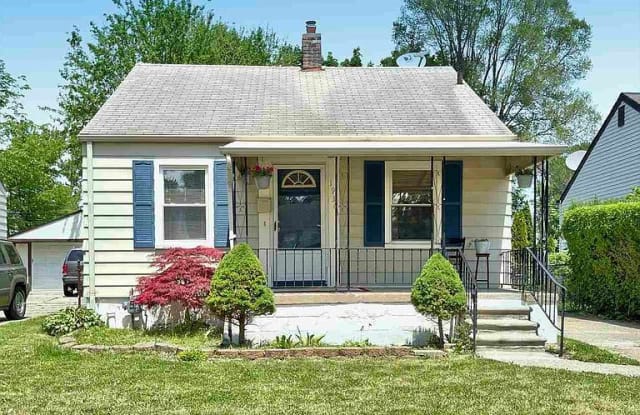 19365 Elkhart St - 19365 Elkhart Street, Harper Woods, MI 48225