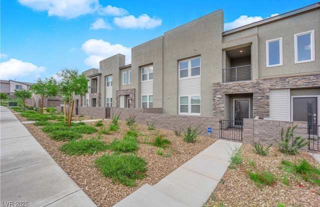 Photo of 334 Laurel Peak Drive