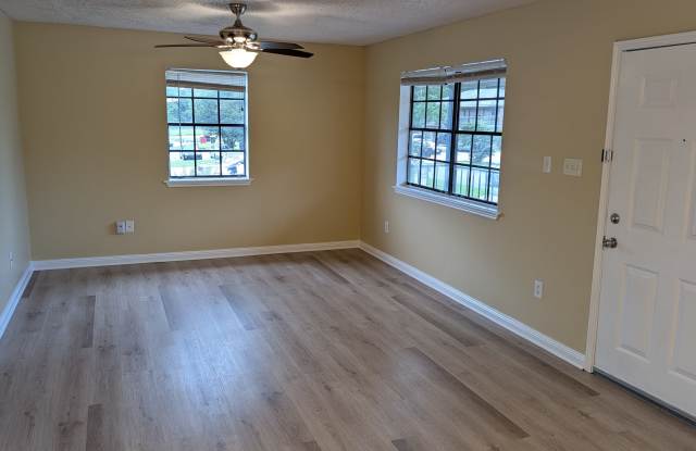 105 Vieux Orleans Cir