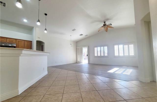 3621 Blueberry Climber Avenue