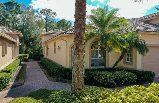 7032 WILLOW PINE WAY