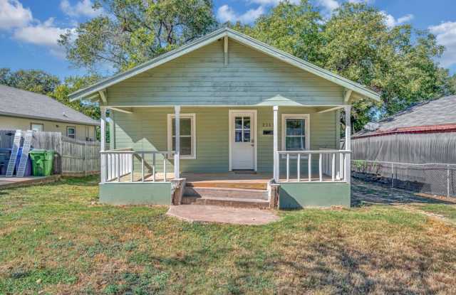 Photo of Newly remodeled 4BD 2BA home in Waco