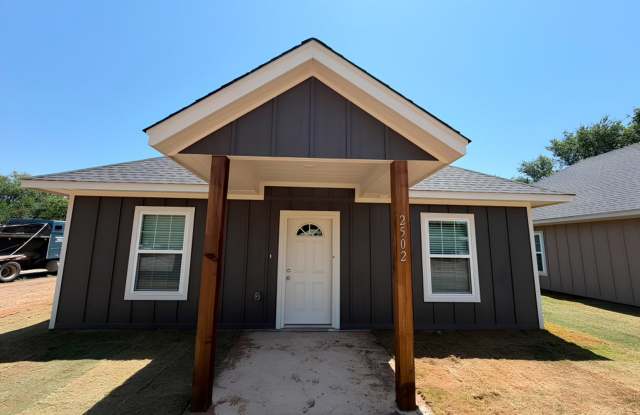 Charming 3-Bedroom Home with Modern Finishes