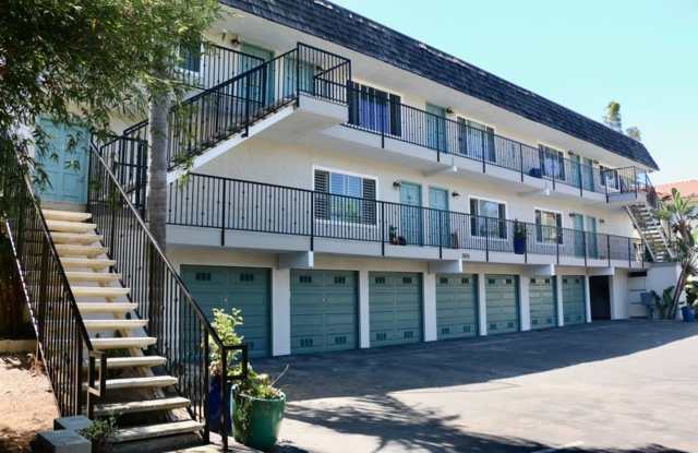 SIERRA SEASIDE FLATS $ 3295 ...1 BLOCK TO BEACH....TOP FLOOR VIEWS