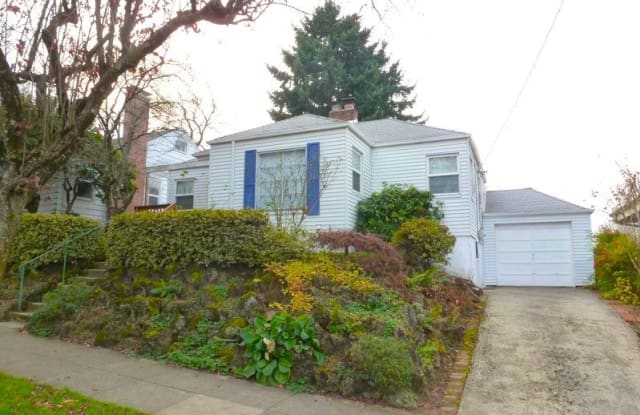 3021 SE 43rd Ave - 3021 Southeast 43rd Avenue, Portland, OR 97202