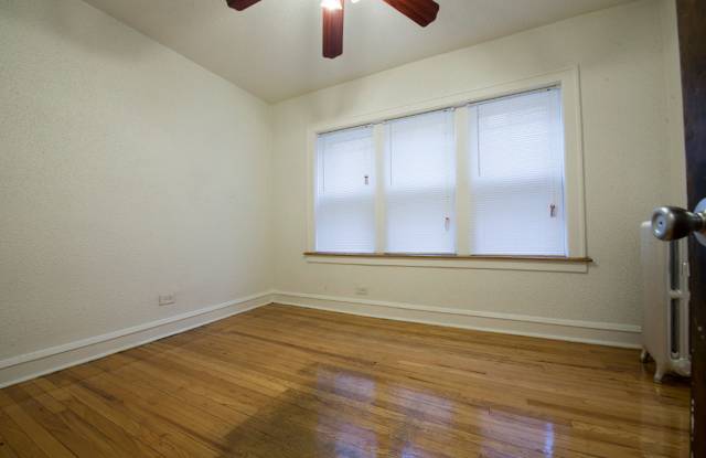 7549-59 S Yates Blvd