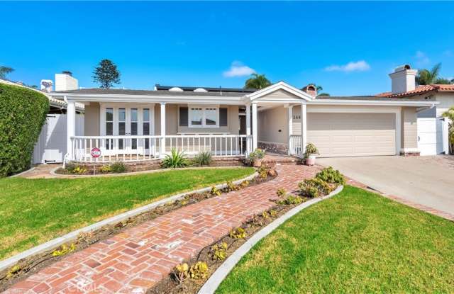 2403 CALLE MADIERA
